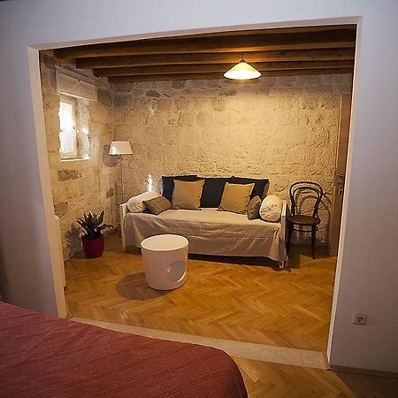Rooms Livia Trogir Habitación foto