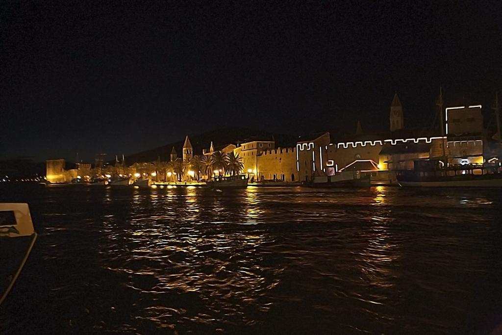 Rooms Livia Trogir Exterior foto
