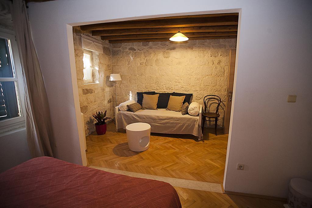 Rooms Livia Trogir Habitación foto